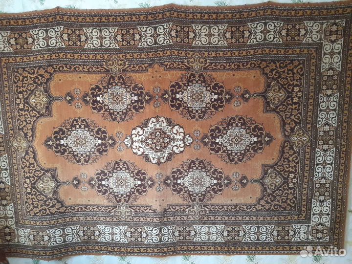 Ковер шерстяной