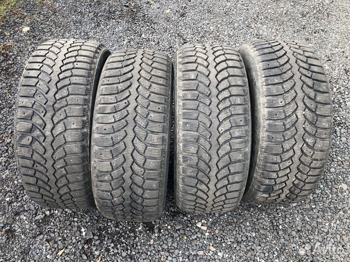 Bridgestone Blizzak Spike-01 225/55 R17 101T