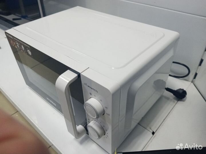 Микроволновая печь Hyundai HYM-M2038