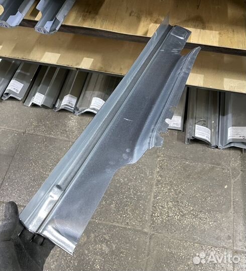 Порог левый Volkswagen Transporter T5 (Klokkerholm