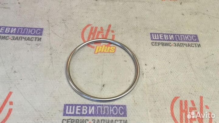 Кольцо приемной трубы Cadillac Escalade