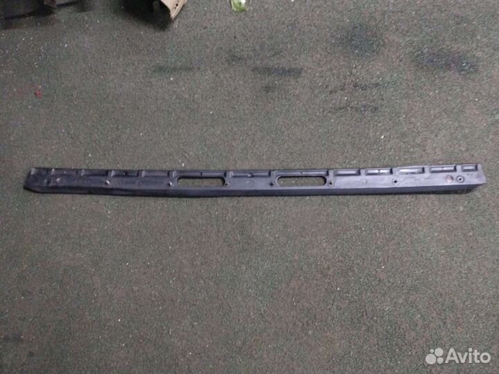 Планка ручки багажника мерседес 124 дорест