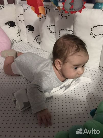 Бортики в дет кроватку 120/60+подушка и клеенка