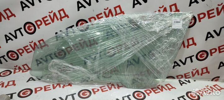 Стекло боковое переднее левое Volkswagen Passat