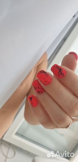 Мастер маникюра и педикюра