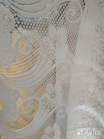 Тюль с вышивкой и лабрикеном