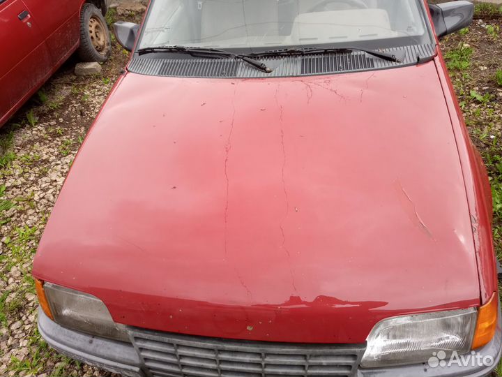 Капот Opel Kadett Опель Кадетт