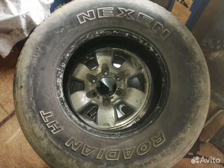 Nexen Roadian HT 265/70 R15