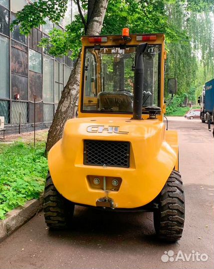 Вилочный погрузчик CHL CPCD30, 2023