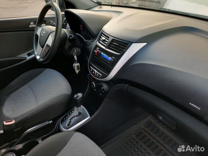 Hyundai Solaris 1.4 AT, 2011, 79 100 км