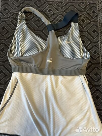 Спортивный топ бра nike m