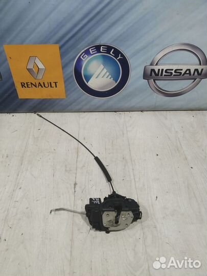 Замок перед двери Geely atlas Лев