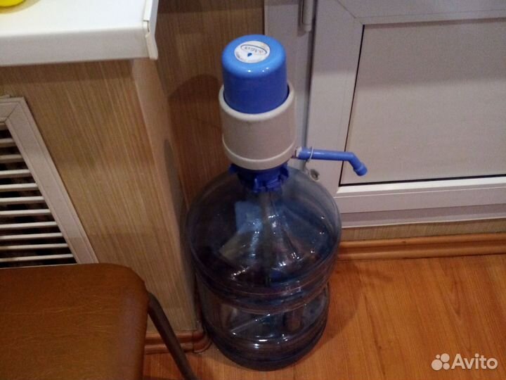 Бутыль 19 литров с помпой