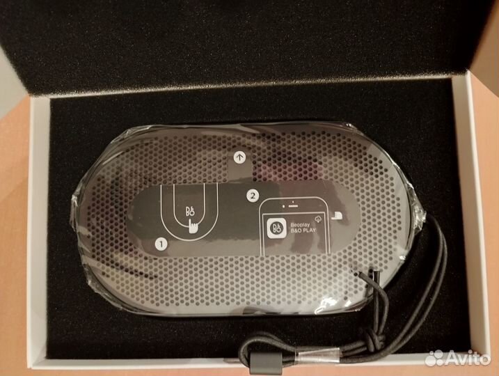 Портативная колонка Bang&Olufsen Beoplay P2 Black