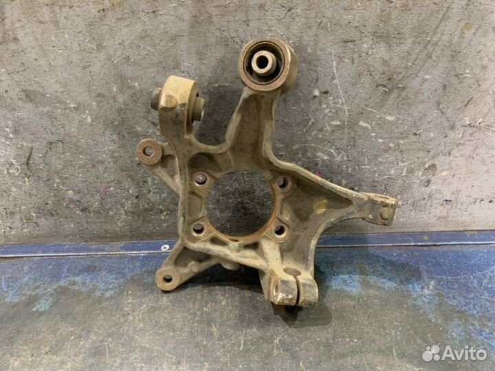 Цапфа задняя правая Subaru Impreza GH/G22