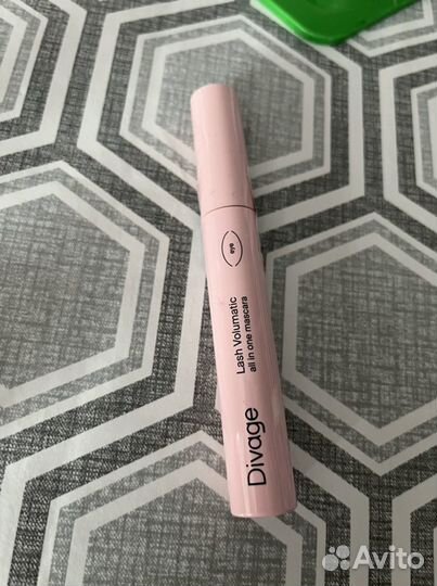 Тушь для ресниц новая