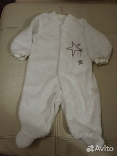 Детские вещи: комбинезоны