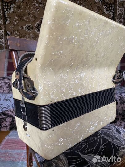 Продам аккардеон