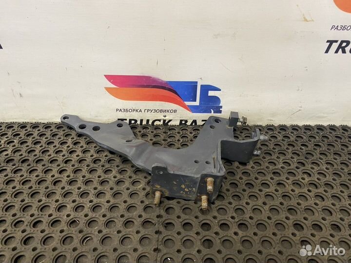 Кронштейн бампера правый Scania 5-series