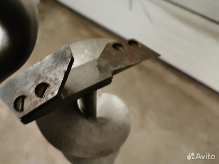 Титановый ледобур