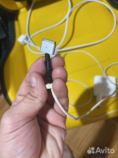 Зарядка для macbook air MagSafe 2 (поломанная)