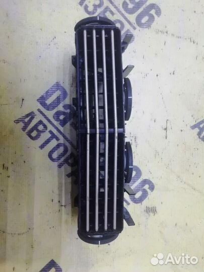 Opel Astra H воздушный Дефлектор В торпедо