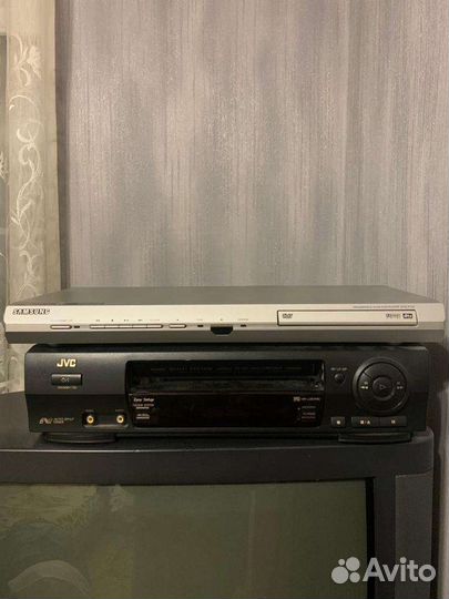 Телевизор samsung, видеомагнитофон JVC, DVD Samsu