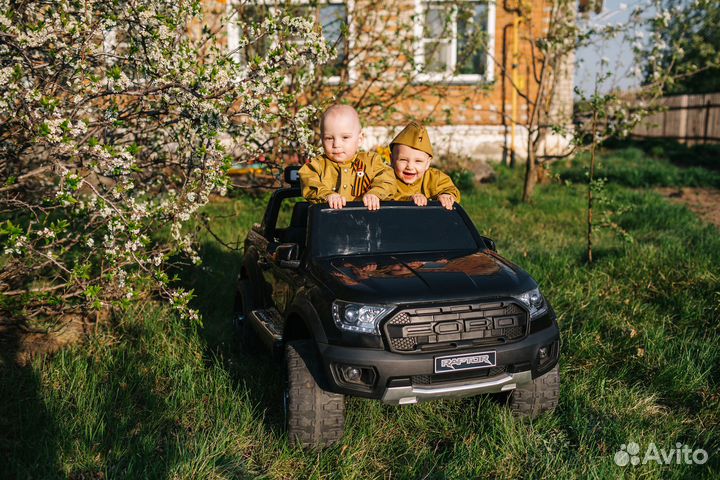 Детская машина электромобиль с пультом