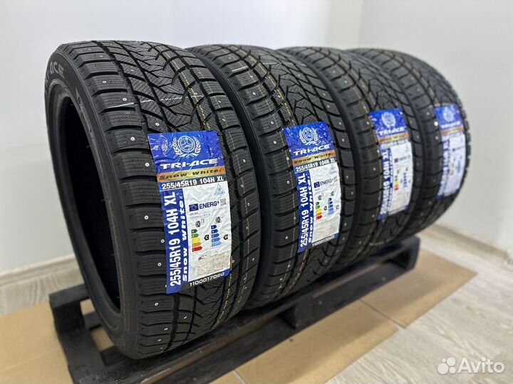 Tri Ace Snow White II Stud 255/45 R19 103U