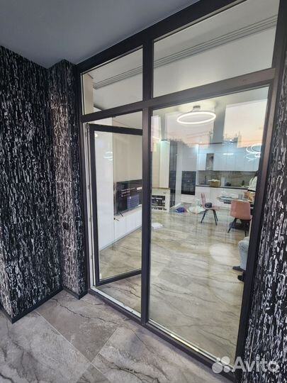 Дверь входная из пвх со стеклом