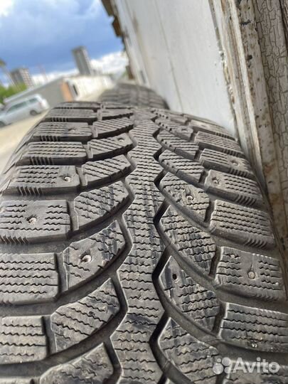 Bridgestone Blizzak Spike-01 205/55 R16