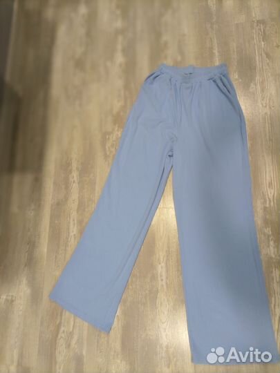 Костюм женский повседневный, размер 48-52.Новый