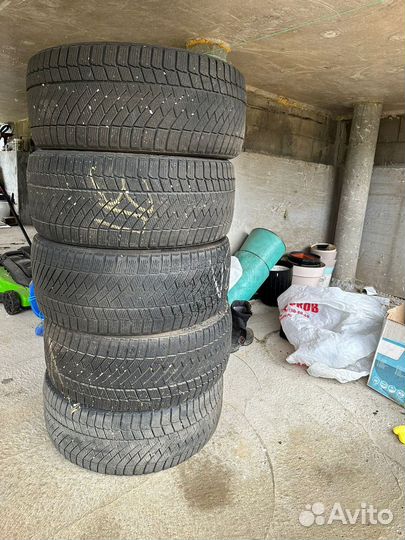 Continental ContiVikingContact 6 245/40 R19 98