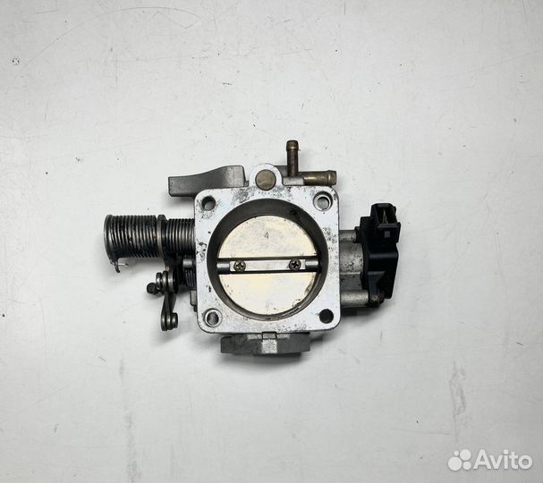 Дроссельная заслонка Opel Vectra B 1.8