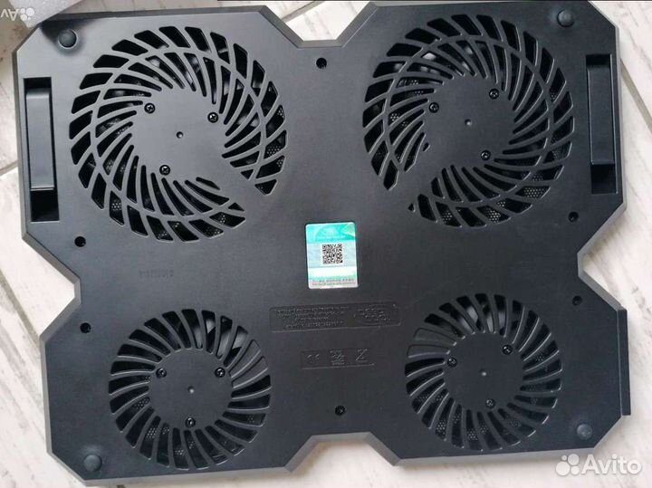 Подставка с охлаждением для ноутбука