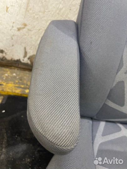Сиденье водительское Ford Tourneo Connect 2010