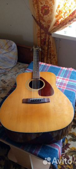 Акустическая гитара Yamaha FG 200