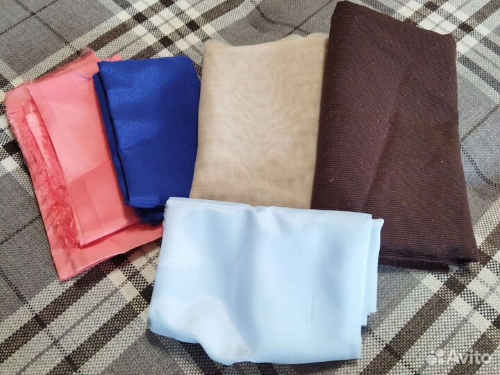 Отрезы подкладочной ткани