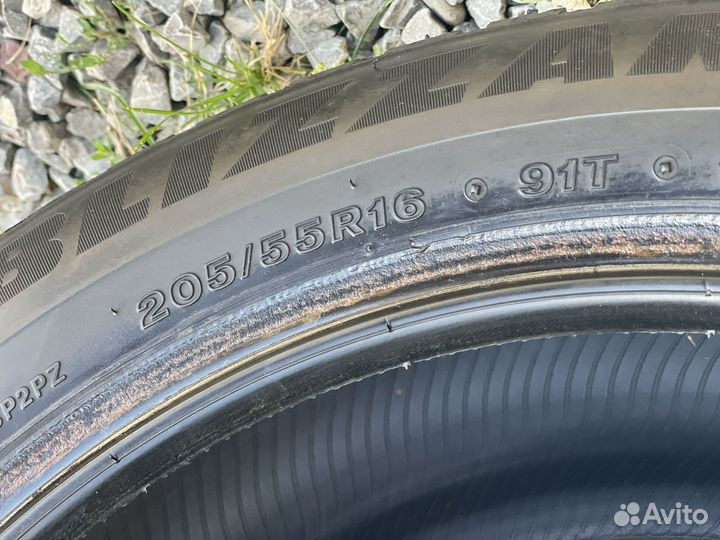 Bridgestone Blizzak Spike-02 205/55 R16
