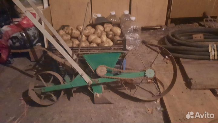 Сеялка ручная