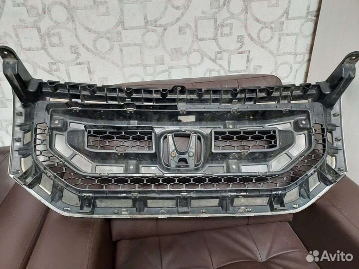 Решетка радиатора Honda Pilot