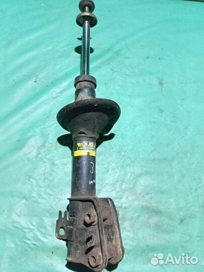 Амортизатор задний правый Land Rover Freelander