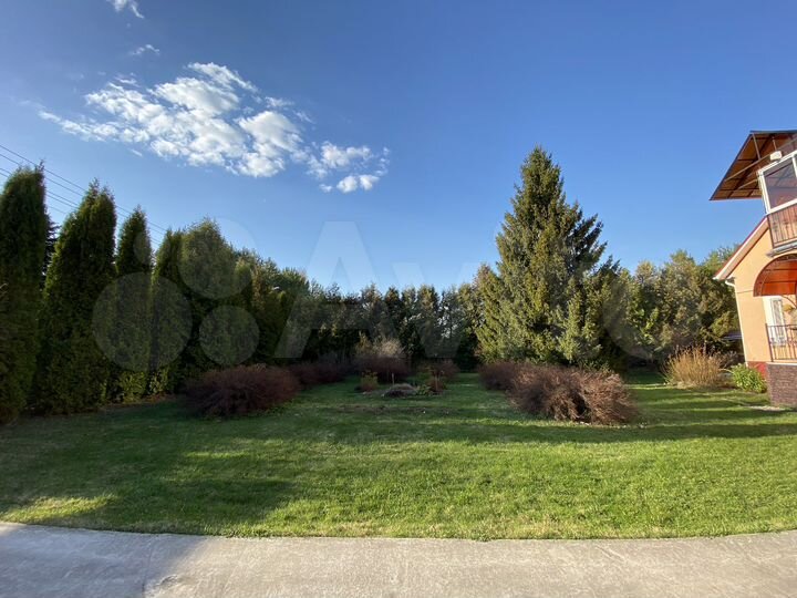 Дом 324 м² на участке 25 сот.