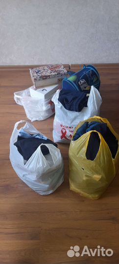 Вещи, футболки, спортивные штаны, джинсы и тд