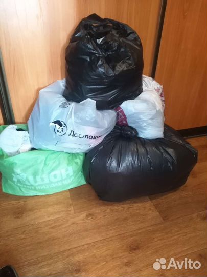 5 пакетов женской одежды и обуви