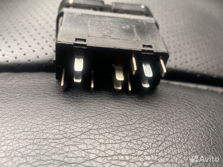 Кпопка включение габаритов Ваз 2115