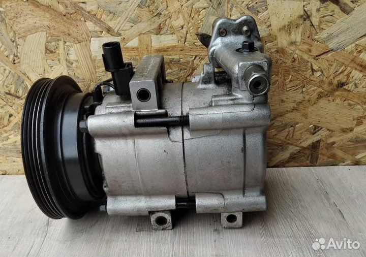 Компрессор кондиционера G4CP Хендай Соната-3