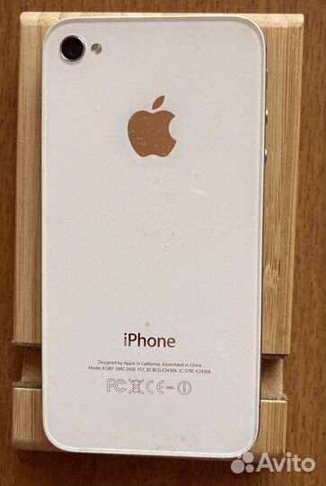 Телефон iPhone 4s
