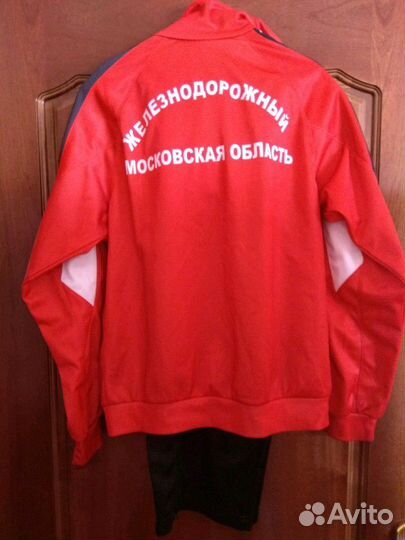 Костюм спортивный