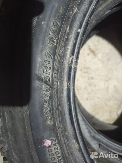 Accelera Iota 225/55 R17